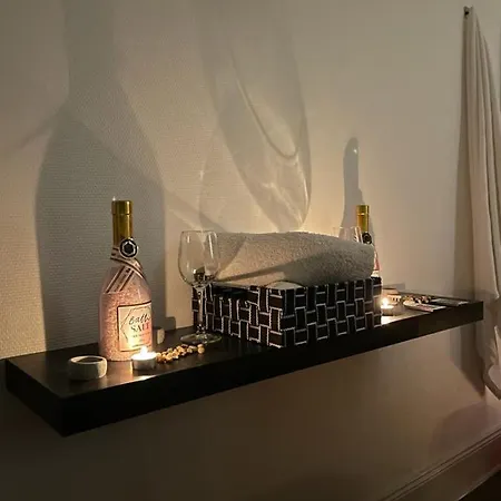 Cocoon Jacuzzi Apartment